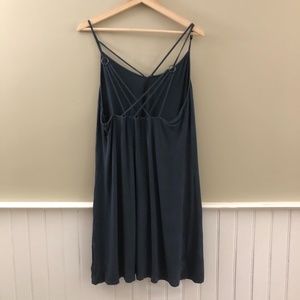 3/$25💖 Beautiful & Soft, Cross back dress NWOT